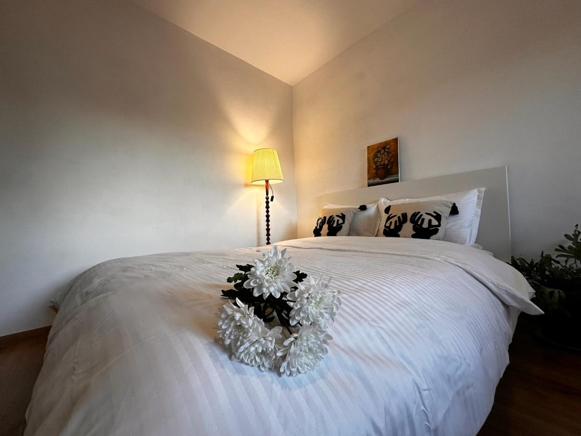 Romantic Charm, Spa, Free Early Check-In Bucarest Extérieur photo